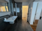 Badezimmer unten - Einziehen und wohlfühlen! Auch für WG´s geeigent.