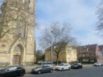 Umgebung - Gewerbeeinheit gegenüber der Herz-Jesu-Kirche mit eigenem Vorplatz!