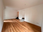 Wohnzimmer - Schöne 4 Zimmer Wohnung + 2 Terrassen